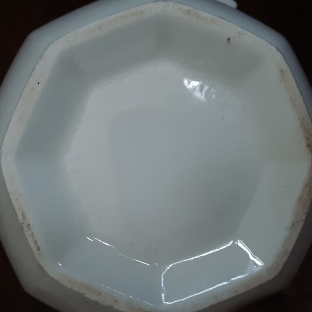 5/$35 Johnson Bros dish - Picture 3 of 6